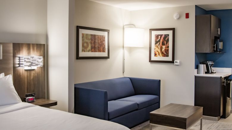 <b>Holiday Inn Express Overland Park Suite</b>. Images powered by <a href="https://www.leonardoworldwide.com/" title="Leonardo Worldwide" target="_blank">Leonardo</a>.