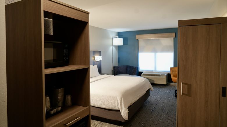 <b>Holiday Inn Express Room</b>. Images powered by <a href="https://www.leonardoworldwide.com/" title="Leonardo Worldwide" target="_blank">Leonardo</a>.