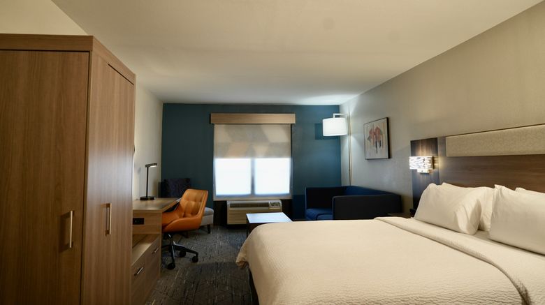 <b>Holiday Inn Express Room</b>. Images powered by <a href="https://www.leonardoworldwide.com/" title="Leonardo Worldwide" target="_blank">Leonardo</a>.