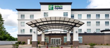 Holiday Inn Richmond Exterior
