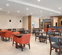 Holiday Inn Richmond Exterior