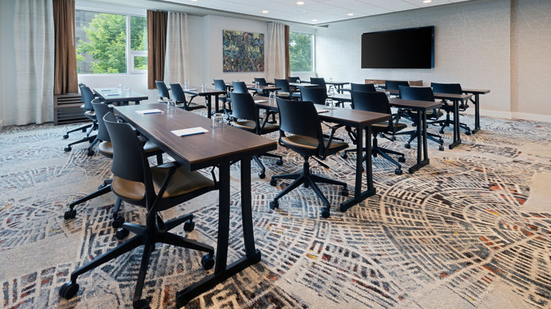 <b>Hotel Indigo Asheville Meeting</b>. Images powered by <a href="https://www.leonardoworldwide.com/" title="Leonardo Worldwide" target="_blank">Leonardo</a>.