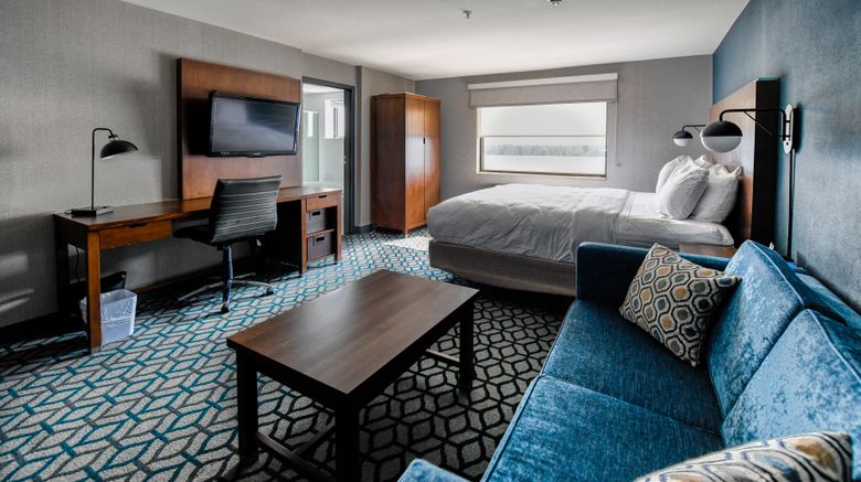 <b>Crowne Plaza Niagara Falls Room</b>. Images powered by <a href="https://www.leonardoworldwide.com/" title="Leonardo Worldwide" target="_blank">Leonardo</a>.