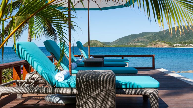<b>Curtain Bluff Pool</b>. Images powered by <a href="https://www.leonardoworldwide.com/" title="Leonardo Worldwide" target="_blank">Leonardo</a>.