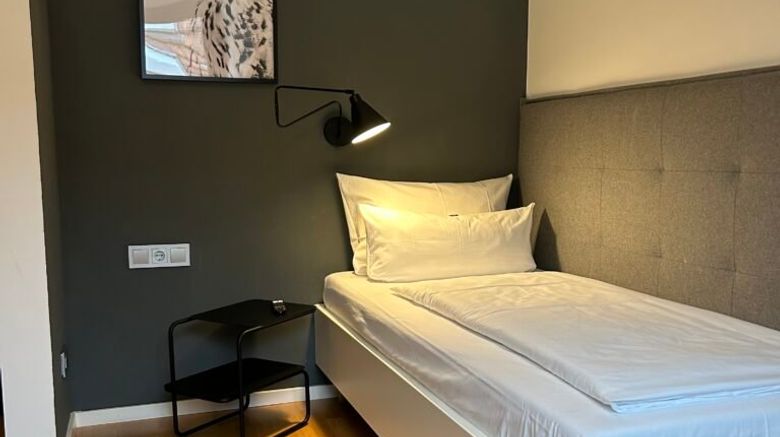 <b>Hotel Deutscher Kaiser Room</b>. Images powered by <a href="https://www.leonardoworldwide.com/" title="Leonardo Worldwide" target="_blank">Leonardo</a>.