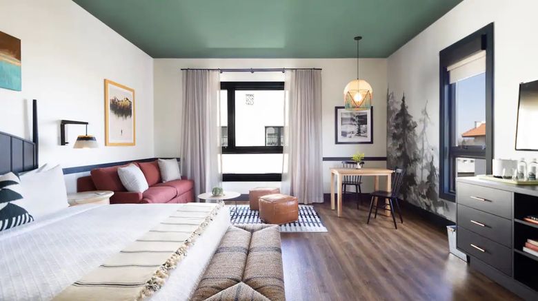 <b>El Capitan Hotel Suite</b>. Images powered by <a href="https://www.leonardoworldwide.com/" title="Leonardo Worldwide" target="_blank">Leonardo</a>.