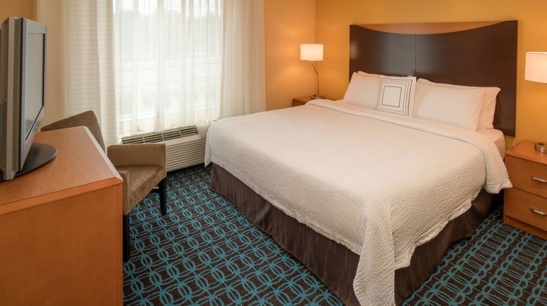 <b>Fairfield Inn & Suites Portland North Suite</b>. Images powered by <a href="https://www.leonardoworldwide.com/" title="Leonardo Worldwide" target="_blank">Leonardo</a>.