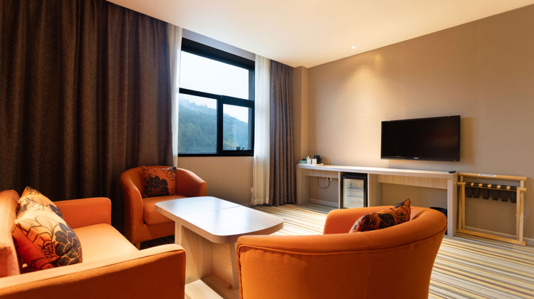 Holiday Inn Express Changbaishan Suite