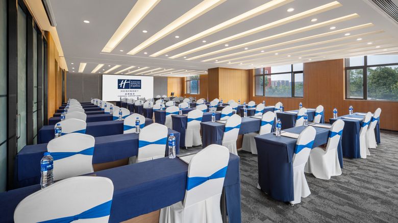 <b>Holiday Inn Express Chengdu Airport Zone Meeting</b>. Images powered by <a href="https://www.leonardoworldwide.com/" title="Leonardo Worldwide" target="_blank">Leonardo</a>.