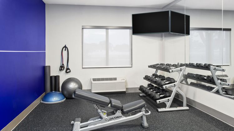 Holiday Inn Express Brook Park Health Club