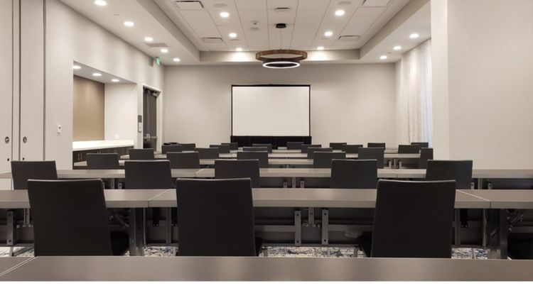 Holiday Inn Express Galleria Area Spa