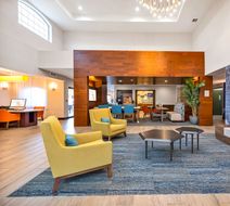 Holiday Inn Express Palestine Exterior