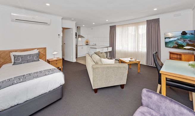 Fawkner Suites & Apartments Lobby
