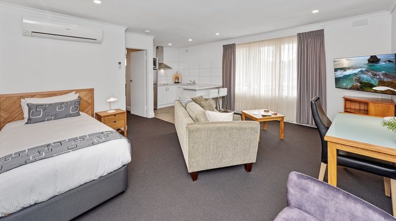 Fawkner Suites  and  Apartments Lobby. Images powered by <a href="https://www.leonardoworldwide.com" target="_blank" rel="noopener">Leonardo</a>.