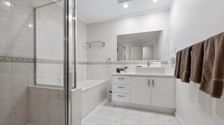 <b>Fawkner Suites & Apartments Room</b>. Images powered by <a href="https://www.leonardoworldwide.com/" title="Leonardo Worldwide" target="_blank">Leonardo</a>.