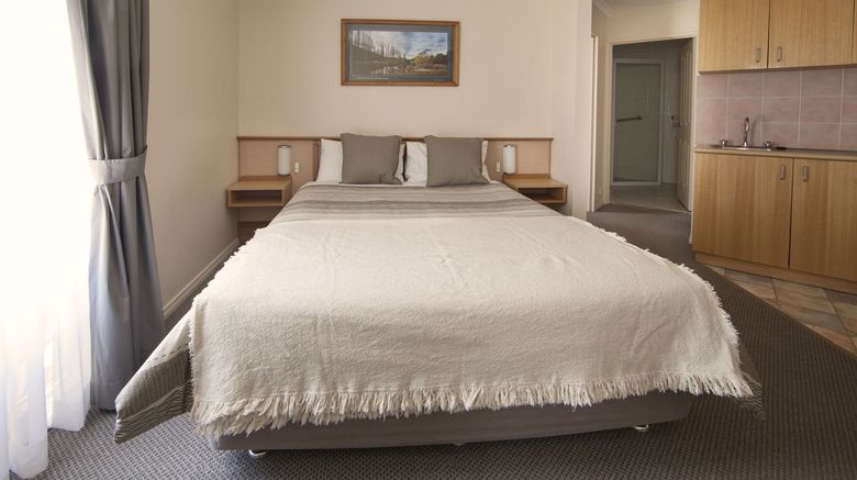 <b>Alpine Hotel Suite</b>. Images powered by <a href="https://www.leonardoworldwide.com/" title="Leonardo Worldwide" target="_blank">Leonardo</a>.