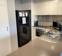 Honeysuckle Executive Apartments Room