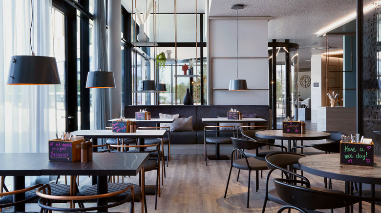 <b>Candlewood Suites Dusseldorf Airport Restaurant</b>. Images powered by <a href="https://www.leonardoworldwide.com/" title="Leonardo Worldwide" target="_blank">Leonardo</a>.