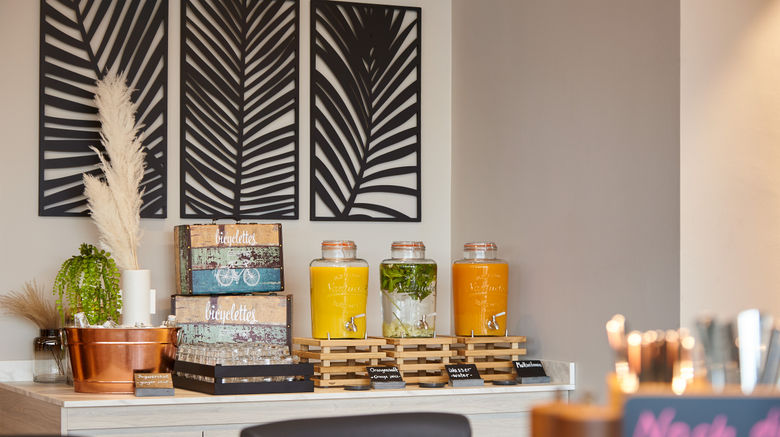 <b>Candlewood Suites Dusseldorf Airport Restaurant</b>. Images powered by <a href="https://www.leonardoworldwide.com/" title="Leonardo Worldwide" target="_blank">Leonardo</a>.