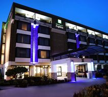 Holiday Inn Express-Detroit/Birmingham Exterior