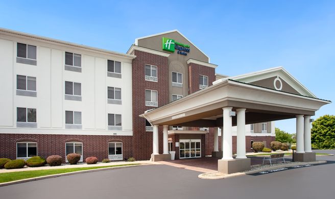 Holiday Inn Express Hotel & Suites Exterior