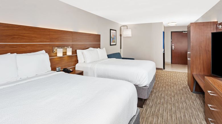 <b>Holiday Inn Express Hotel & Suites Room</b>. Images powered by <a href="https://www.leonardoworldwide.com/" title="Leonardo Worldwide" target="_blank">Leonardo</a>.