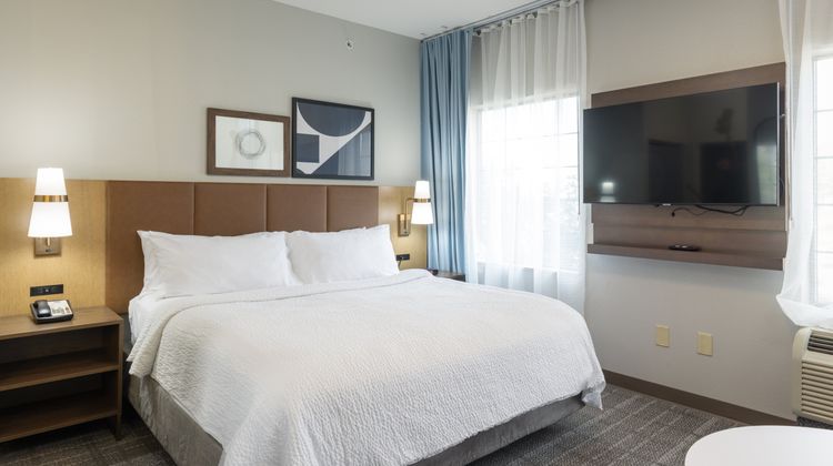 Staybridge Suites Bentonville Room