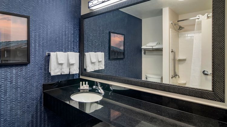Fairfield Inn & Suites Commerce Room