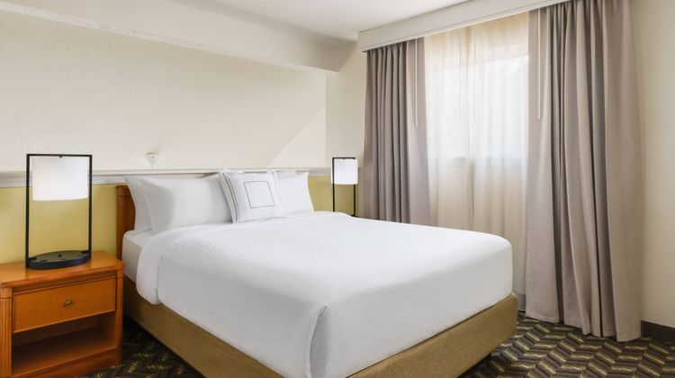 Residence Inn Hartford Windsor Room