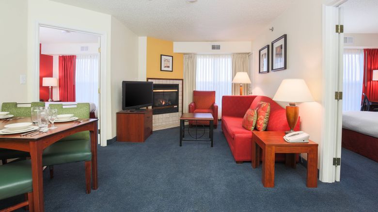 <b>Residence Inn Flint Grand Blanc Room</b>. Images powered by <a href="https://www.leonardoworldwide.com/" title="Leonardo Worldwide" target="_blank">Leonardo</a>.