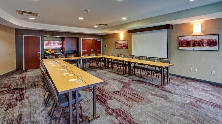<b>Courtyard by Marriott Memphis Southaven Meeting</b>. Images powered by <a href="https://www.leonardoworldwide.com/" title="Leonardo Worldwide" target="_blank">Leonardo</a>.