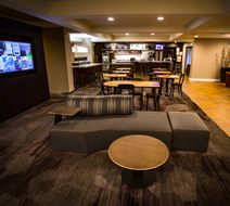 Courtyard Memphis East/Bill Morris Lobby