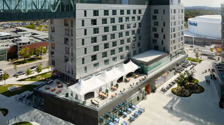 Courtyard Montreal Laval Exterior