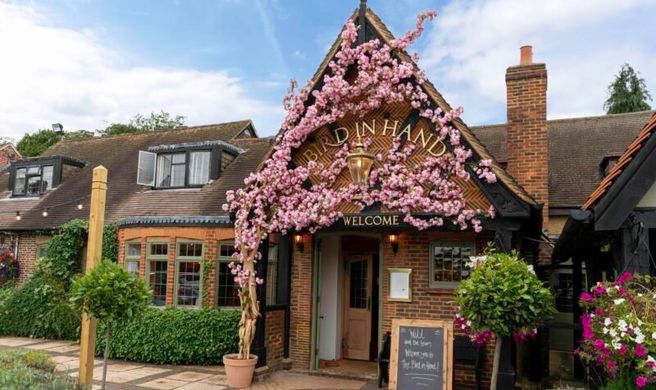 The Bird In Hand Inn Exterior
