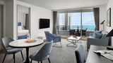 Meriton Suites Broadbeach Suite