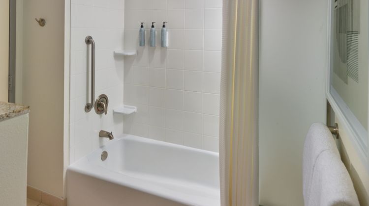 Courtyard Warner Robins Room
