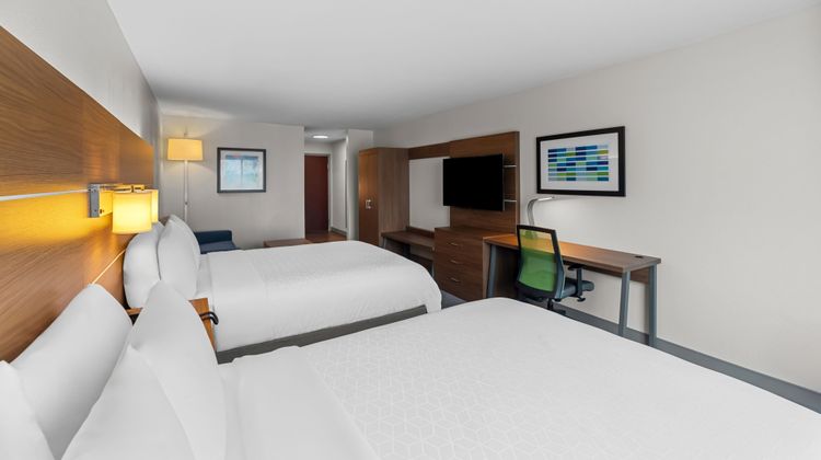 Holiday Inn Express Austin SW Suite