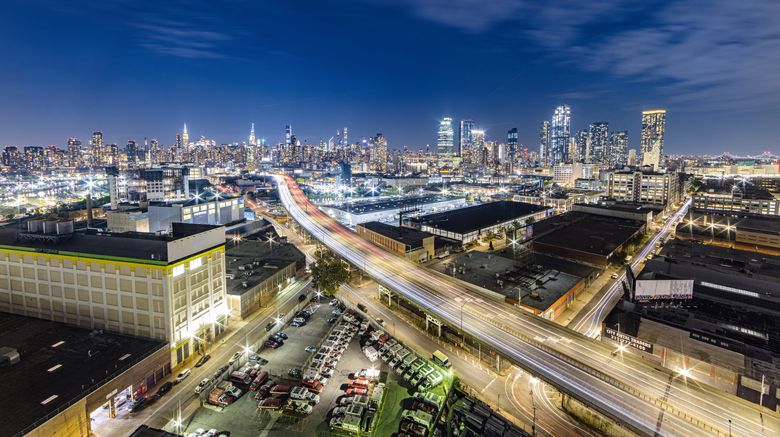 <b>Holiday Inn Exp Long Island City Exterior</b>. Images powered by <a href="https://www.leonardoworldwide.com/" title="Leonardo Worldwide" target="_blank">Leonardo</a>.