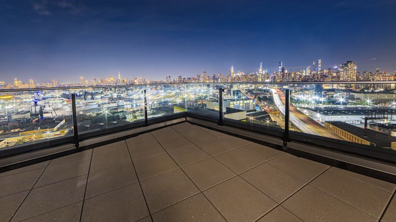 <b>Holiday Inn Exp Long Island City Meeting</b>. Images powered by <a href="https://www.leonardoworldwide.com/" title="Leonardo Worldwide" target="_blank">Leonardo</a>.
