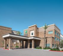 Holiday Inn Express & Suites East Messa Exterior