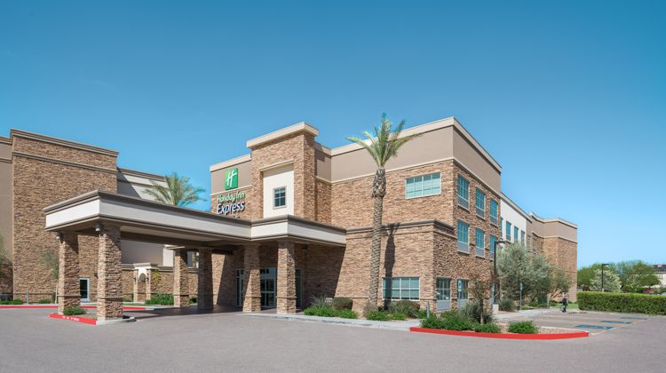 Holiday Inn Express & Suites East Messa Exterior
