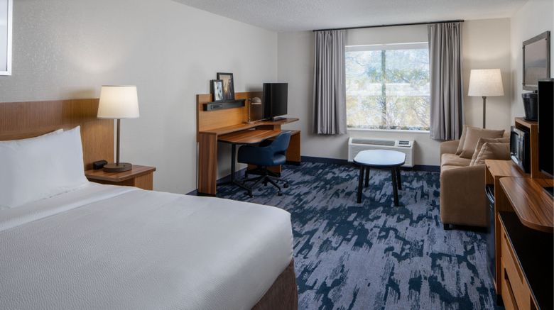 <b>Fairfield Inn/Stes Fort Myers Cape Coral Suite</b>. Images powered by <a href="https://www.leonardoworldwide.com/" title="Leonardo Worldwide" target="_blank">Leonardo</a>.