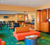 Fairfield Inn & Suites Memphis East Lobby
