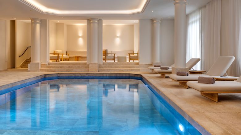 <b>InterContinental Chateau Mont Royal Pool</b>. Images powered by <a href="https://www.leonardoworldwide.com/" title="Leonardo Worldwide" target="_blank">Leonardo</a>.