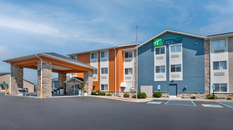 Holiday Inn Express Tuscola Exterior. Images powered by <a href="https://www.leonardoworldwide.com" target="_blank" rel="noopener">Leonardo</a>.