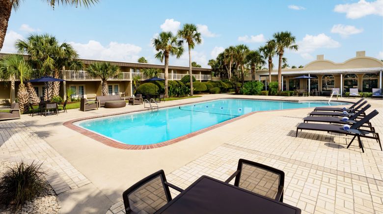 <b>Four Points Destin-Fort Walton Beach Pool</b>. Images powered by <a href="https://www.leonardoworldwide.com/" title="Leonardo Worldwide" target="_blank">Leonardo</a>.