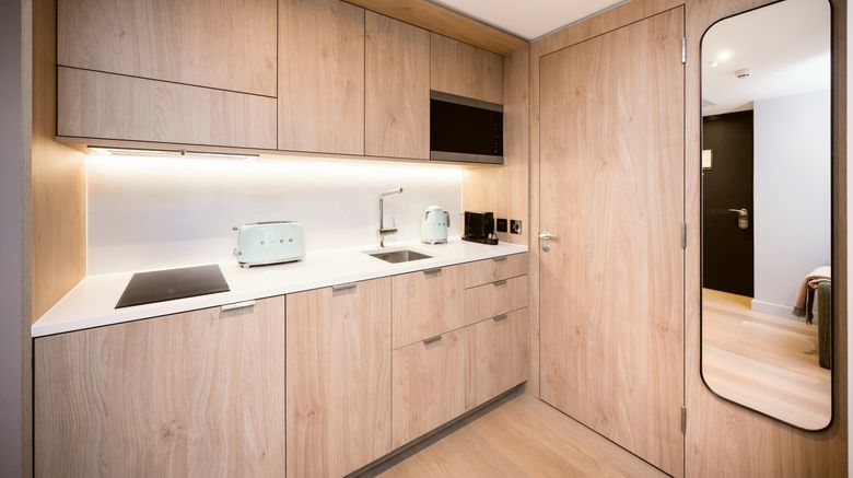 <b>Wilde Aparthotels-Liverpool Street Room</b>. Images powered by <a href="https://www.leonardoworldwide.com/" title="Leonardo Worldwide" target="_blank">Leonardo</a>.