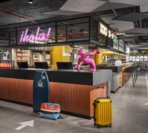 Moxy Barcelona Exterior