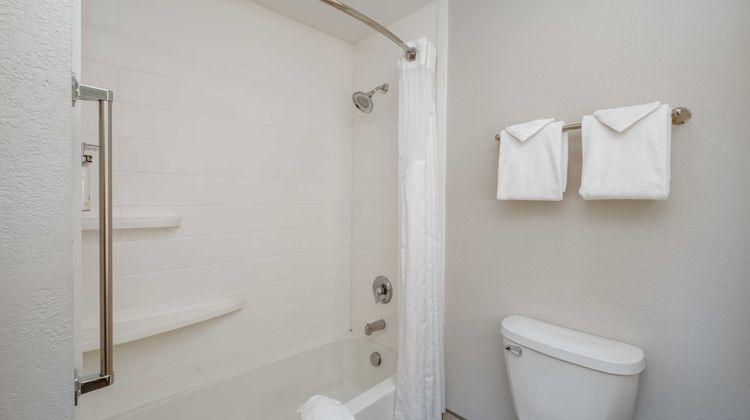 Holiday Inn Express Hotel & Suites Room