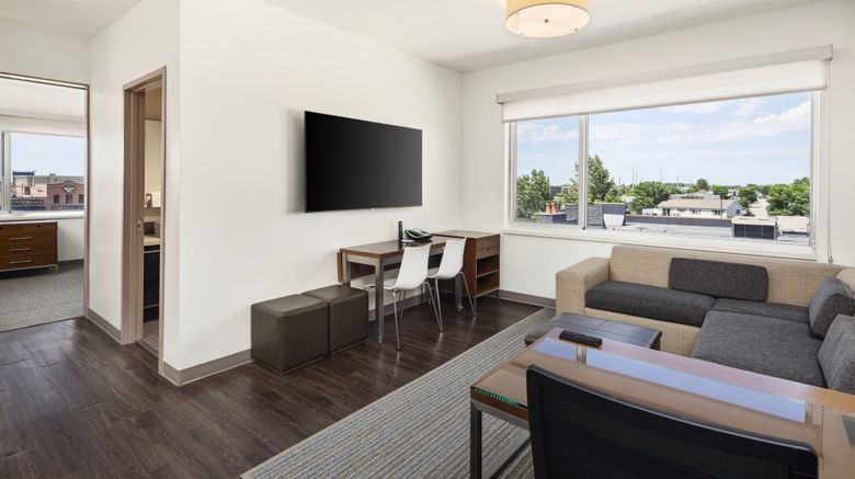 <b>Element Fargo Room</b>. Images powered by <a href="https://www.leonardoworldwide.com/" title="Leonardo Worldwide" target="_blank">Leonardo</a>.